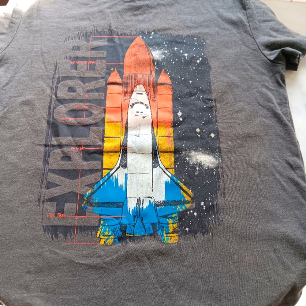 Cat & Jack space shuttle tee, size XS (4/5)